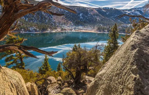 Picture the sky, mountains, lake, stones, rocks