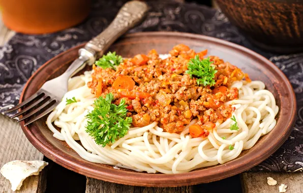 Plate, plug, spaghetti, sauce, parsley, pasta