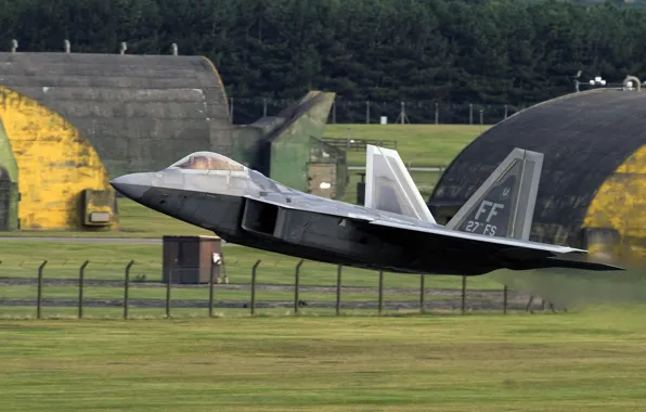 F-22, Raptor, unobtrusive, Lockheed/Boeing, multi-purpose fighter of the fifth generation