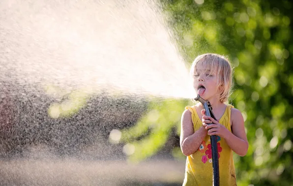 Picture summer, water, children, mood