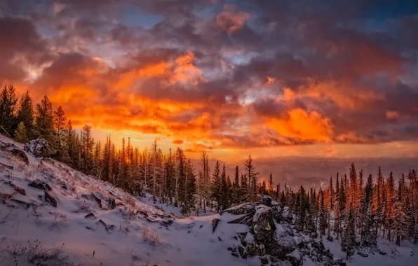 Twilight, sunset, winter, mountains, clouds, snow, slope, dusk