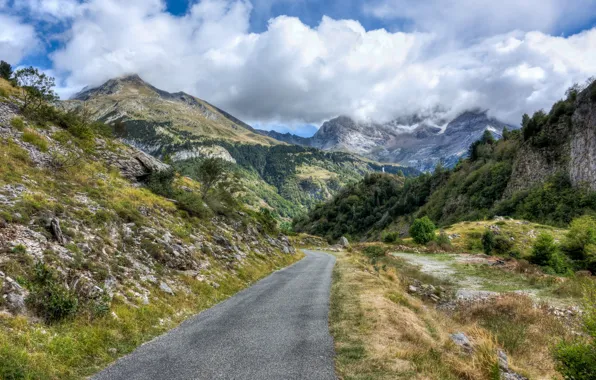 Picture clouds, mountains, road