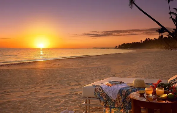 Picture beach, the ocean, romance, the evening, romantic evening at the beach