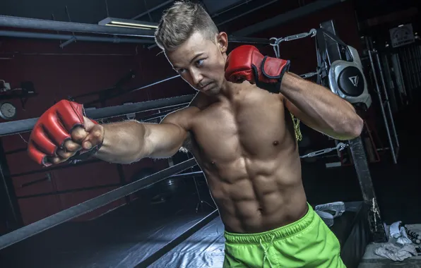 Punch, bodybuilder, Chad Molyneux