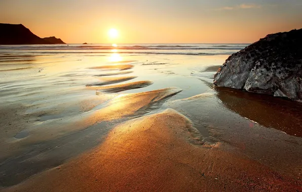 Sea, beach, the sun, gold