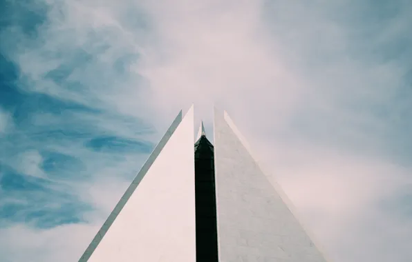 Picture sky, clouds, pyramid