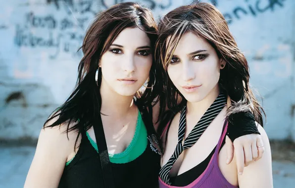 Style, group, tie, twins, singer, The veronicas, Lisa Origliasso's, Jessica Origliasso's