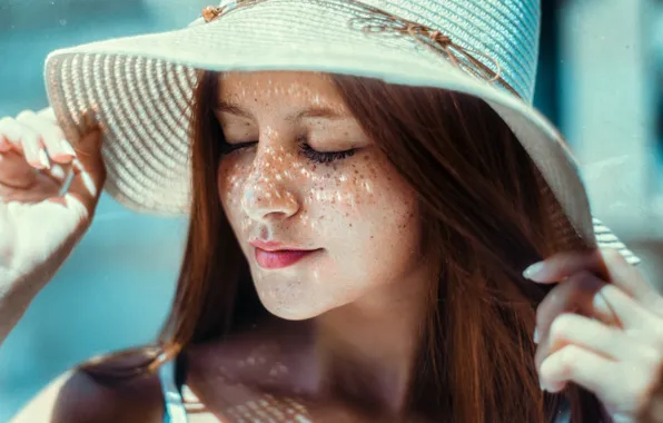 Picture the sun, close-up, face, pose, model, portrait, hat, hands