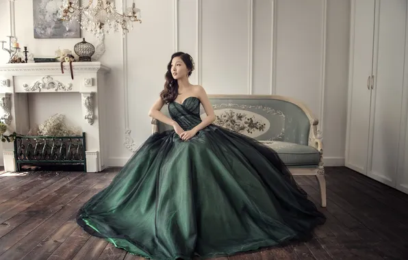 Picture room, fireplace, sitting, Asian. dress