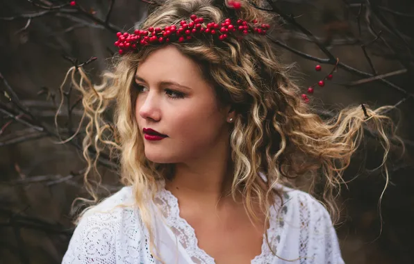 Eyes, hair, crown, dress, lips, white dress, dress, eyes