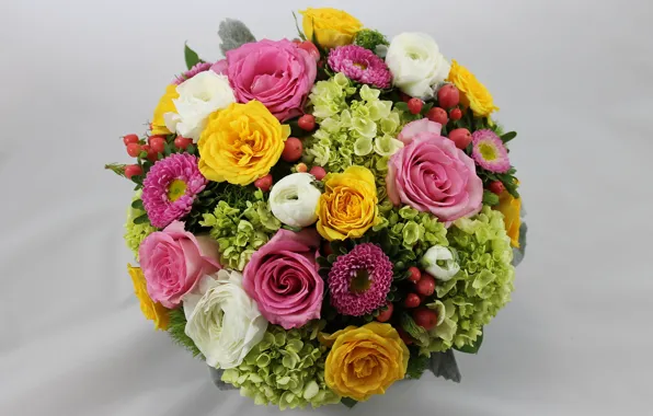 Picture roses, bouquet, buttercups, hydrangeas, asters
