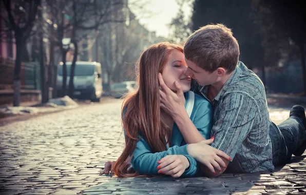 Girl, the city, street, kiss, guy, lie