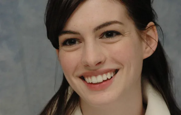 Download wallpaper smile, beauty, Anne Hathaway, Anne Hathaway, section ...