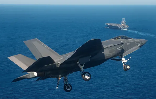Picture weapons, the plane, F-35C