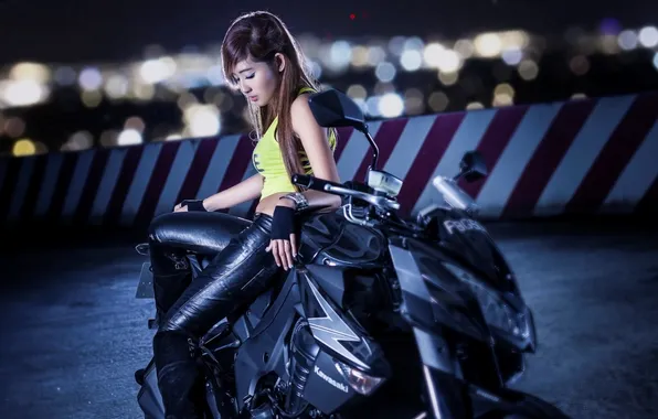 Picture girl, motorcycle, Rina Yuki Chen
