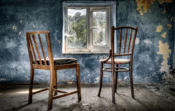 Picture room, chairs, window