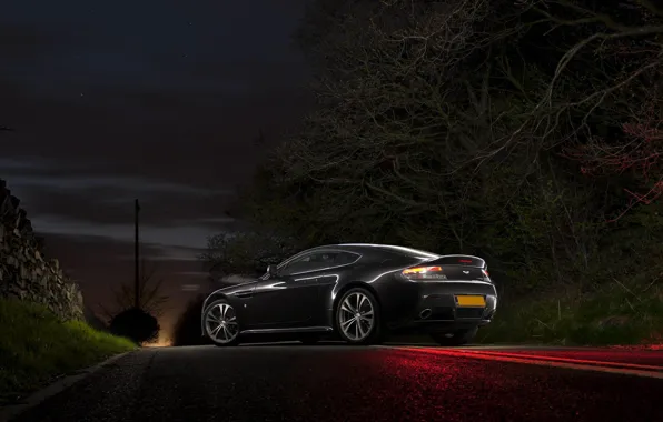 Picture Aston Martin, Vantage, Night, V12, Aston Martin, Road