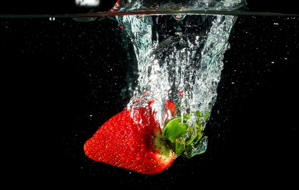 Picture water, macro, strawberry