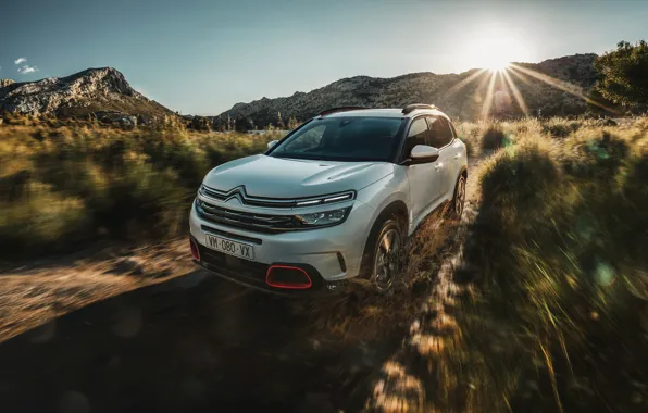 The sun, 2018, crossover, Aircross, Citroen C5
