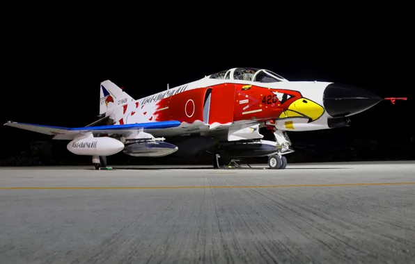 The evening, fighter, the airfield