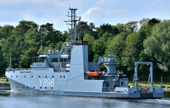 The German Navy, FGS Kalkgrund, a special experimental ship