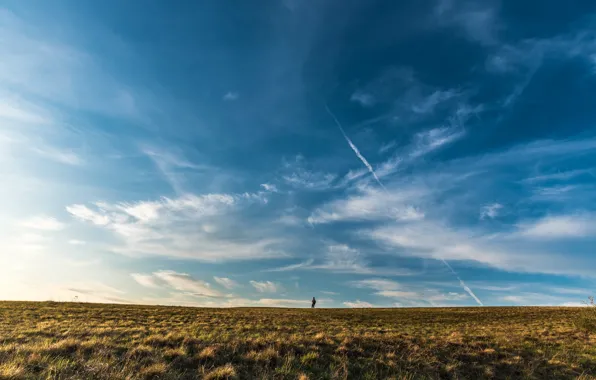 Picture field, the sky, people