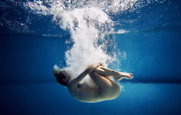 BODY, WATER, DIP, POSE, BUBBLES, Photographer Yumir Skiba