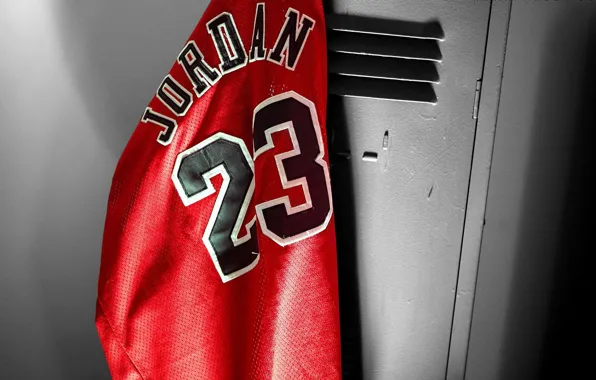 Picture Mike, t-shirt, basketball, locker room, michael jordan, chicago bulls, locker, Jordan