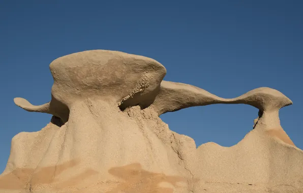 Picture the sky, rocks, the wind, sculpture