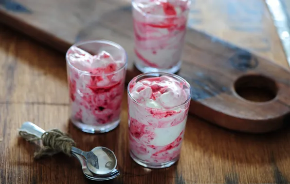 Picture berries, ice cream, dessert
