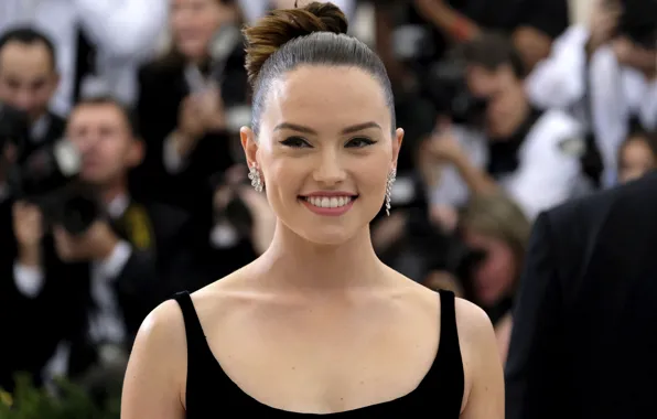 Picture look, pose, smile, makeup, actress, hairstyle, photoshoot, hair