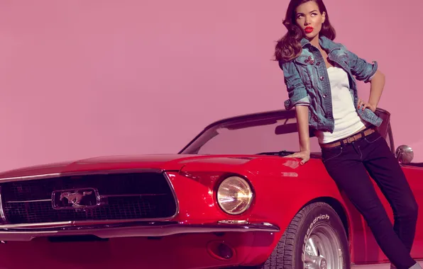 Picture machine, car, model, Sheila Marquez