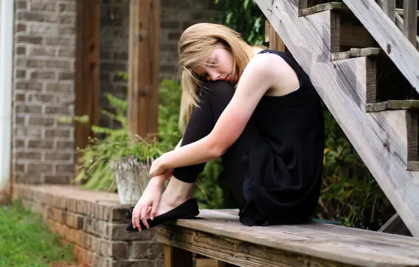 Picture girl, mood, ladder