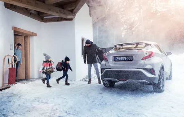 Picture Winter, Snow, House, Children, Toyota, SUV, SUV, Parents