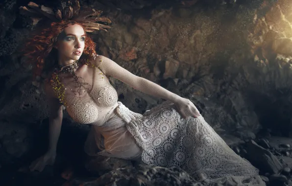 Redhead, pose, cave, makeup, alexandria basso