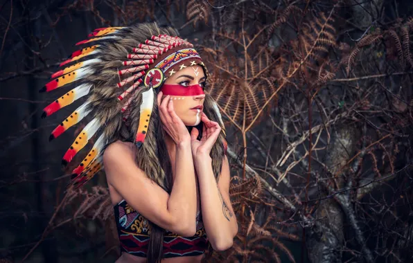 Feathers, paint, Deluca