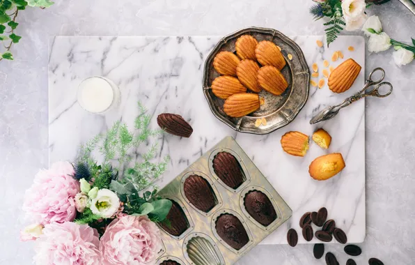 Picture flowers, cookies, peonies, Madeleine
