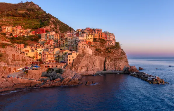 Sea, rocks, home, Italy, Manarola, The Ligurian coast