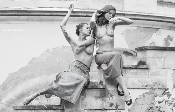 Chest, girls, b/W, legs, statues, photographer, poses, sitting