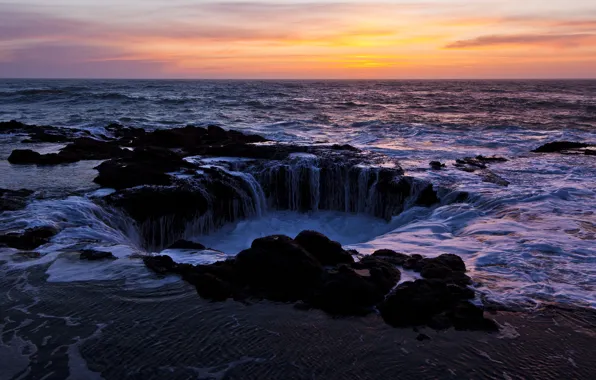 Sea, wave, stream, funnel, The Well of the Torah