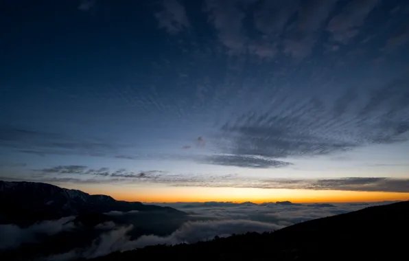 Picture the sky, clouds, mountains, dawn, hills, morning, Japan, haze