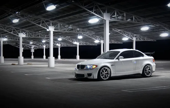 Picture white, lamp, bmw, BMW, Parking, white, wheels, drives