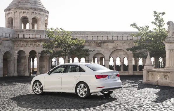 Audi, sedan