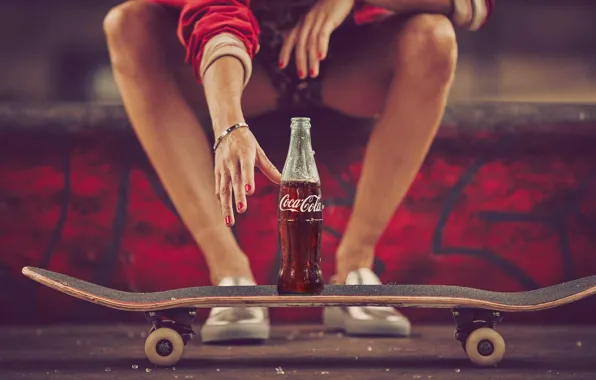 Picture feet, bottle, bracelet, drink, gesture, skateboard, manicure, Coca Cola