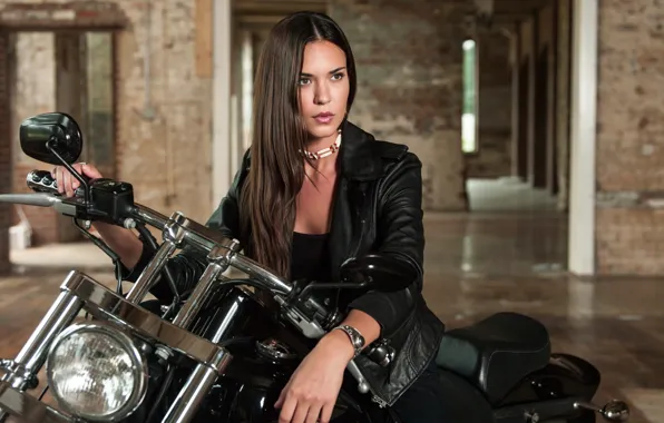 Odette Annable, Banshee, Banshee, Nola Longshadow