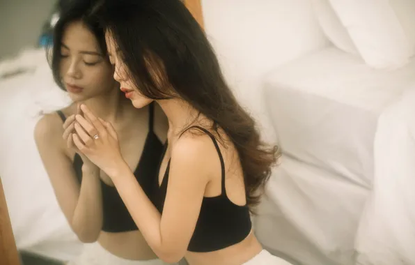 Picture girl, mirror, Asian