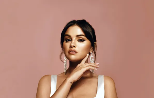 Look, decoration, beauty, earrings, makeup, actress, brunette, singer