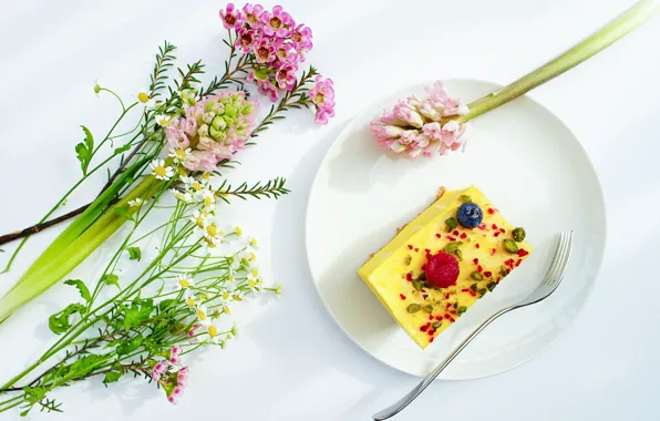 Picture flowers, berries, bouquet, cake, nuts, dessert