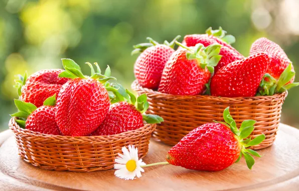 Picture berries, strawberry, red, basket, red, fresh, ripe, sweet