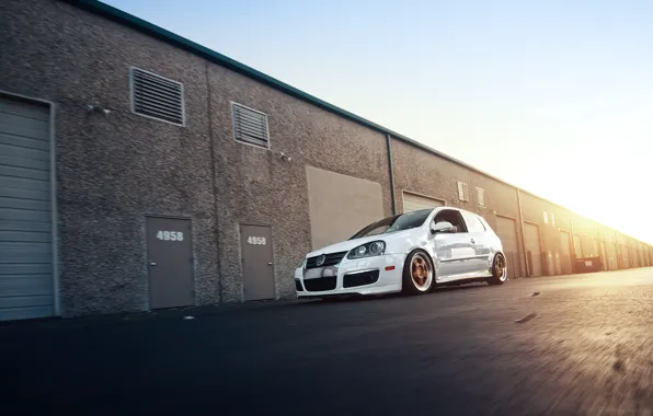 Picture white, golf, stance, mk5, Volkswagtn